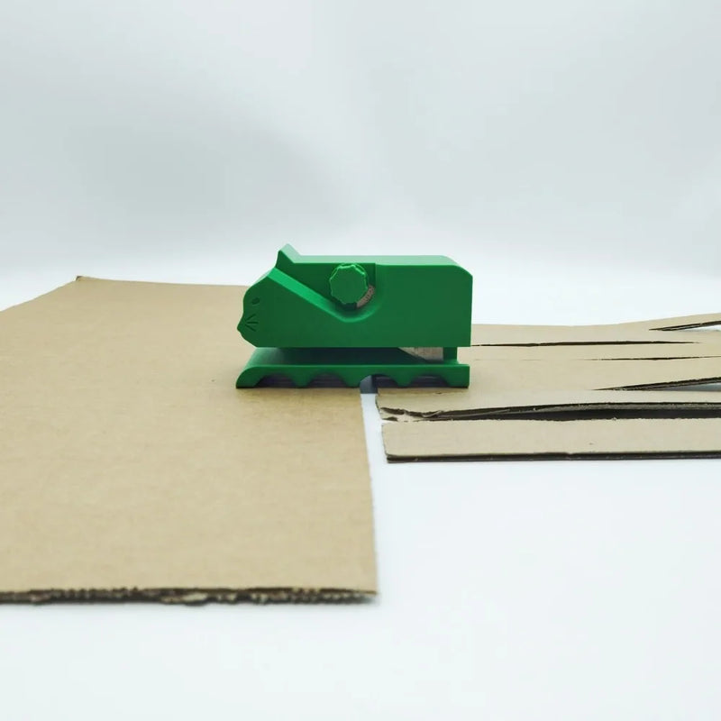 Cortador Manual de Papelão para Arranhador de Gato